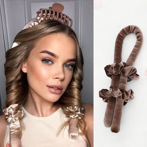 Looking for a new way to curl your hair that reduces heat damage?